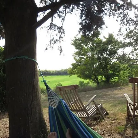 Nature's Pace Holidays 度假居 Montmaur (Aude)