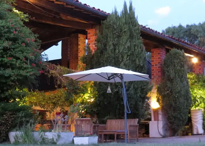 Nature's Pace Holidays * Montmaur (Aude)