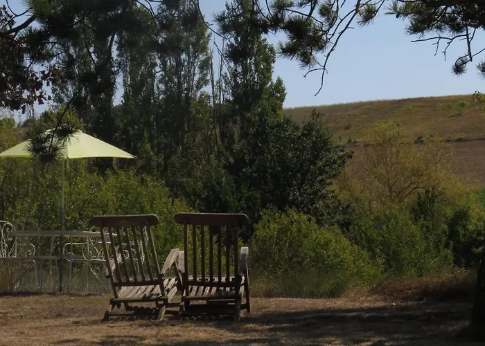 Nature's Pace Holidays * Montmaur (Aude)