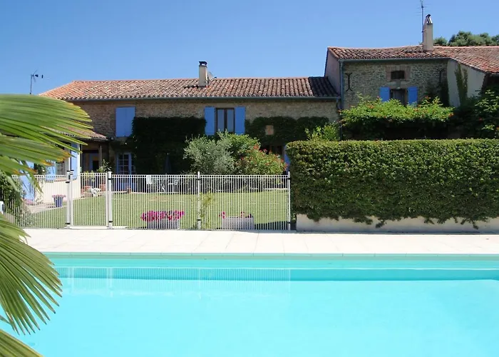 Nature's Pace Holidays * Montmaur (Aude)